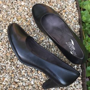 AEROSOLES Pumps